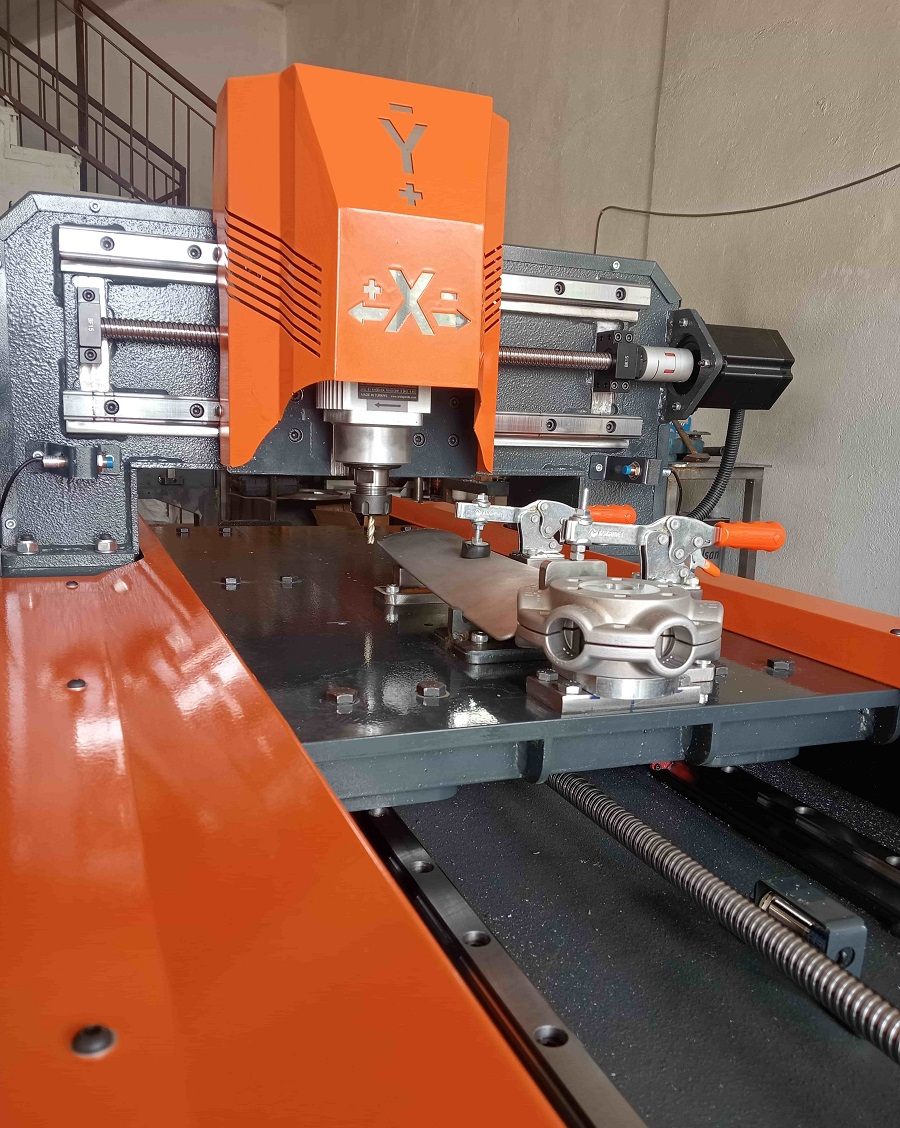 CNC Aluminum Wing Cutting Machine